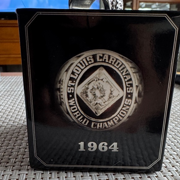 St. Louis Cardinals 1964 World Champions Replica Collection Ring - Picture 8 of 13